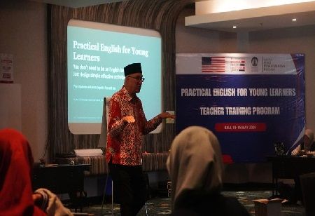 U.S. Embassy Jakarta Launches Teacher Training For English Education