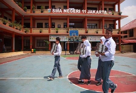 Jakarta Expands Free Schooling Scheme Amid High Dropout Rate