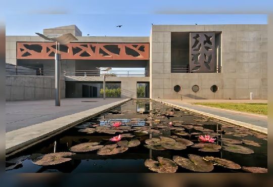 IIM Ahmedabad Launches 2-Year Executive MBA in Dubai for AI Era