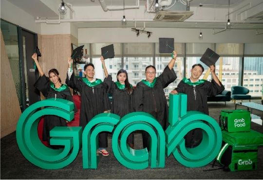 GrabScholar First Grads Mark Milestone as Program Hits 2,000 Filipinos