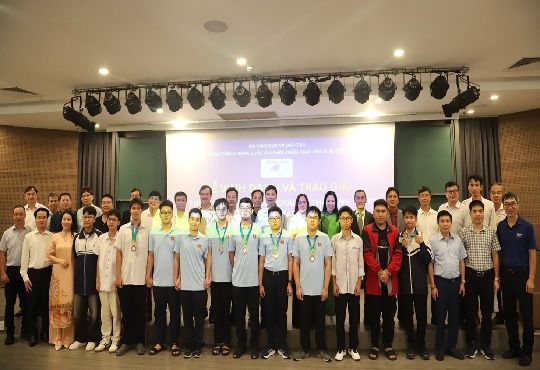 Vietnam Shines with 1 Gold, 2 Silver at 2026 Asia-Pacific Math Olympia