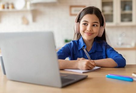 UAE Extends Remote Learning for Higher Education Until April 17