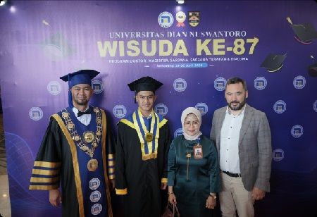 Universitas Dian Nuswantoro Launches Blockchain Diploma Program